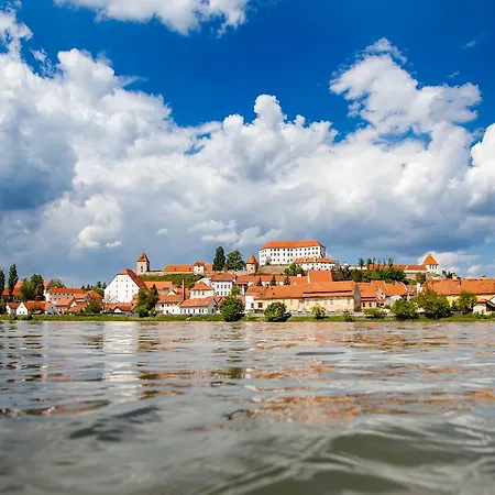 Hotel Pomaranca