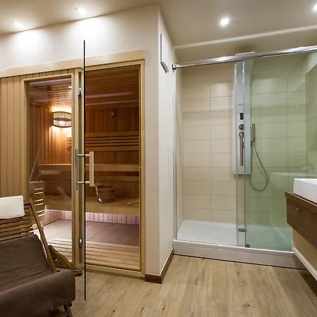 Hotel Pomaranca 3*