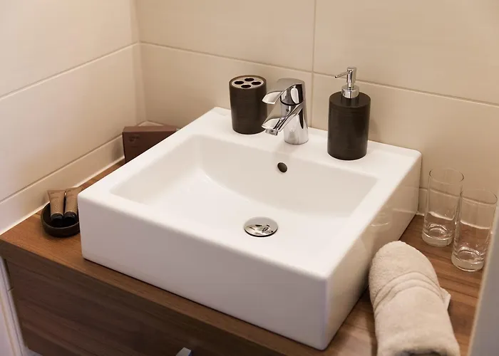 فندق Pomaranca بتوي